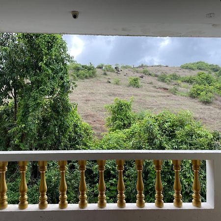 Sparv Aulakhs Resort Mandrem Esterno foto