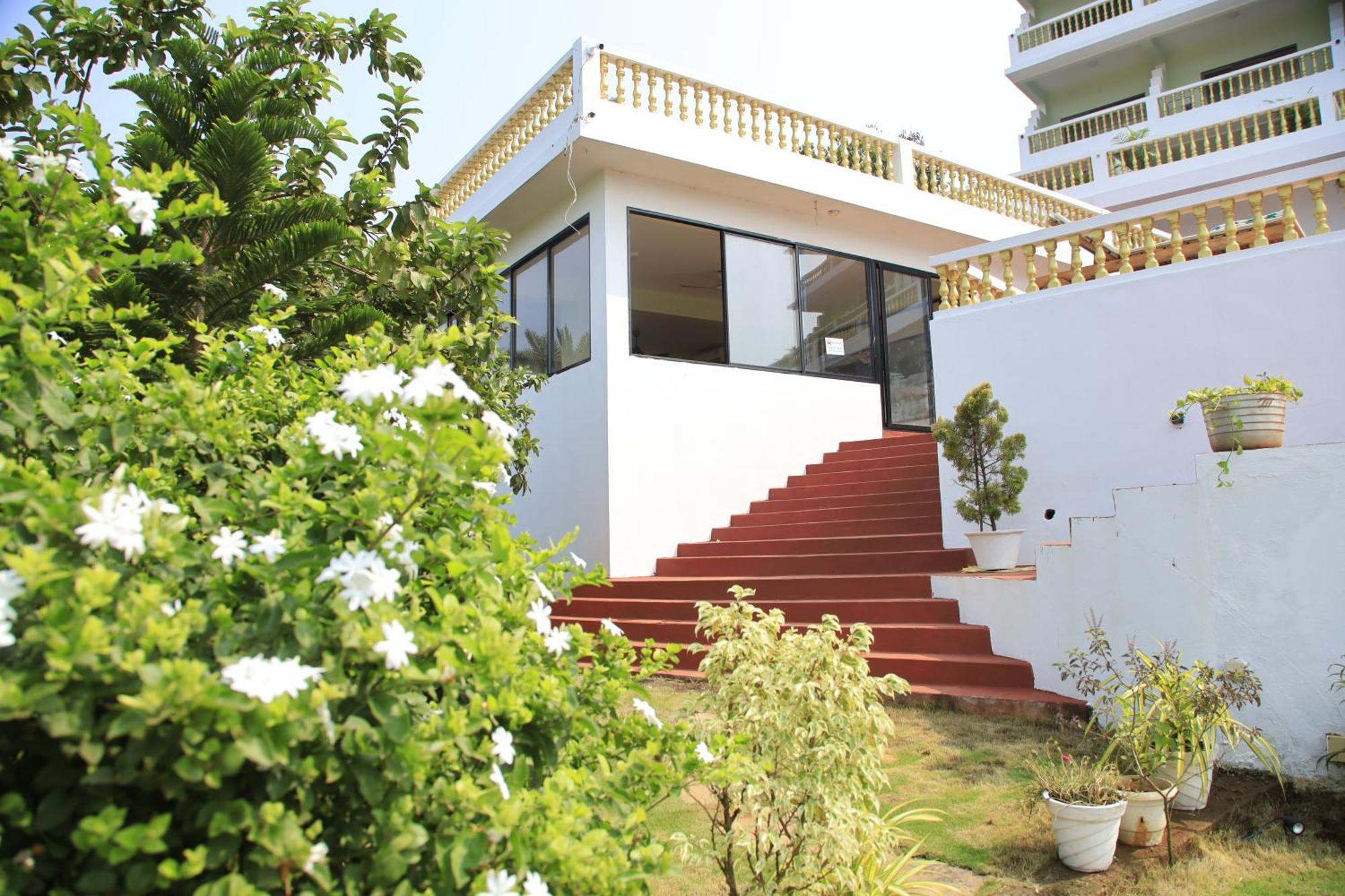 Sparv Aulakhs Resort Mandrem Esterno foto