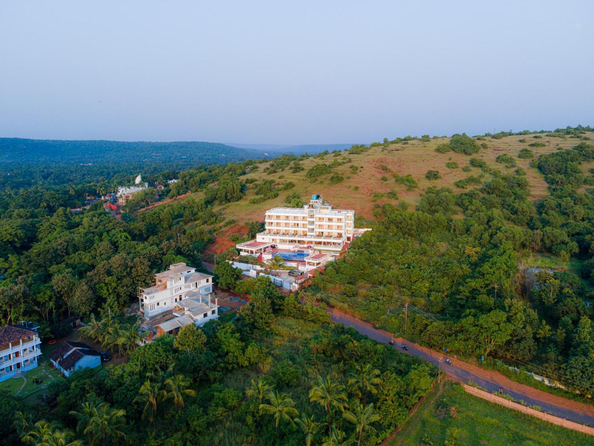 Sparv Aulakhs Resort Mandrem Esterno foto