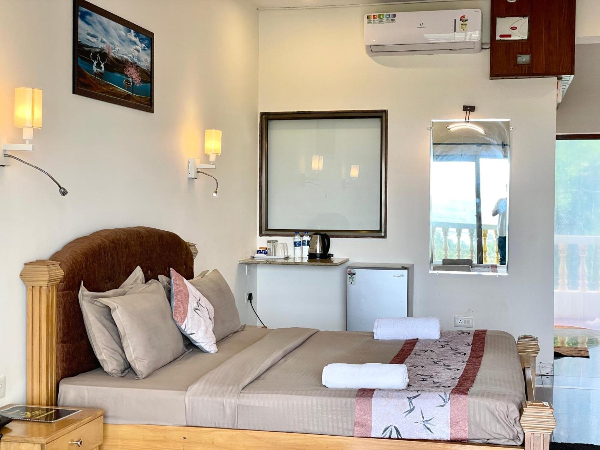 Sparv Aulakhs Resort Mandrem Esterno foto