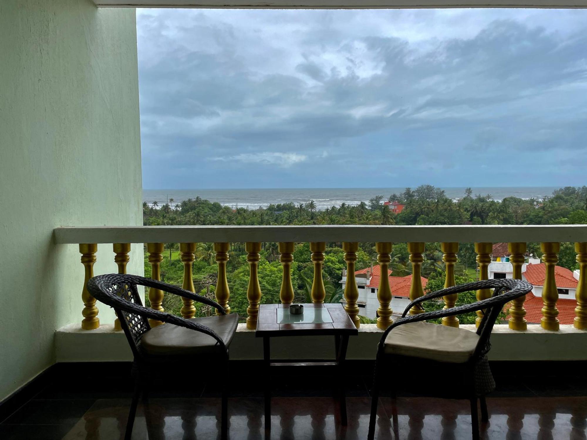 Sparv Aulakhs Resort Mandrem Esterno foto